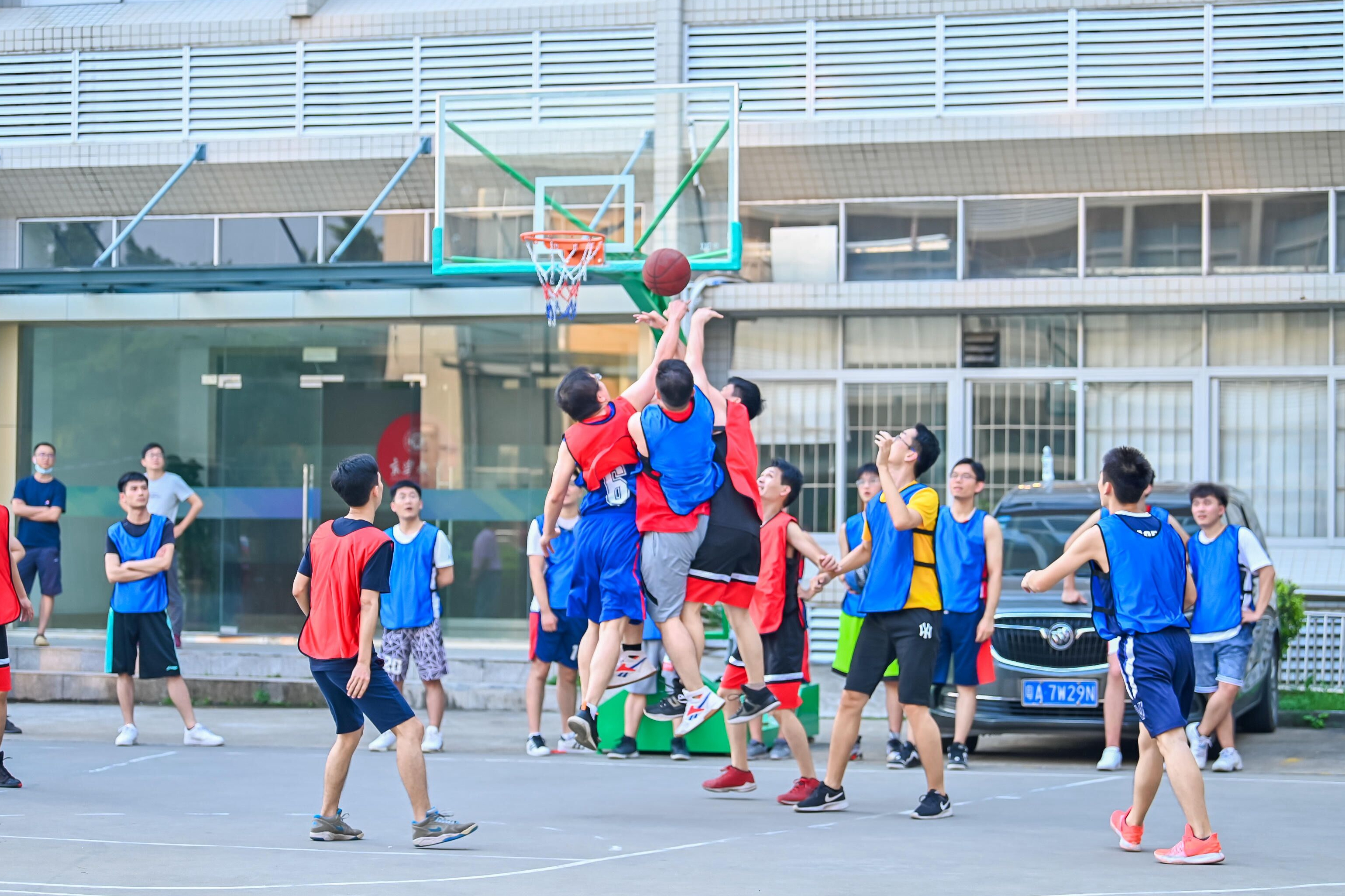 趣味運(yùn)動(dòng)會(huì)